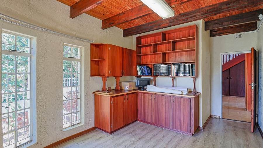 5 Bedroom Property for Sale in Protea Park North West